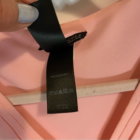 Kenneth Cole ladies top in size 4. - Picture 6 of 7